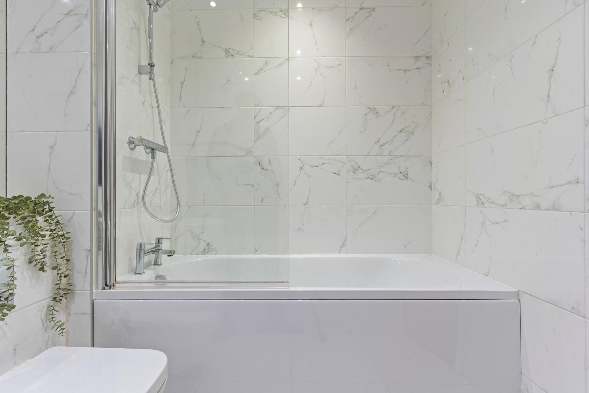 Shanti Suite - 2Bed 2Bath City Centre - Wifi - Netflix- Parking- Modern- Perfect For Family, Contractors, Leisure, Business By Shanti Nights Birmingham Kültér fotó