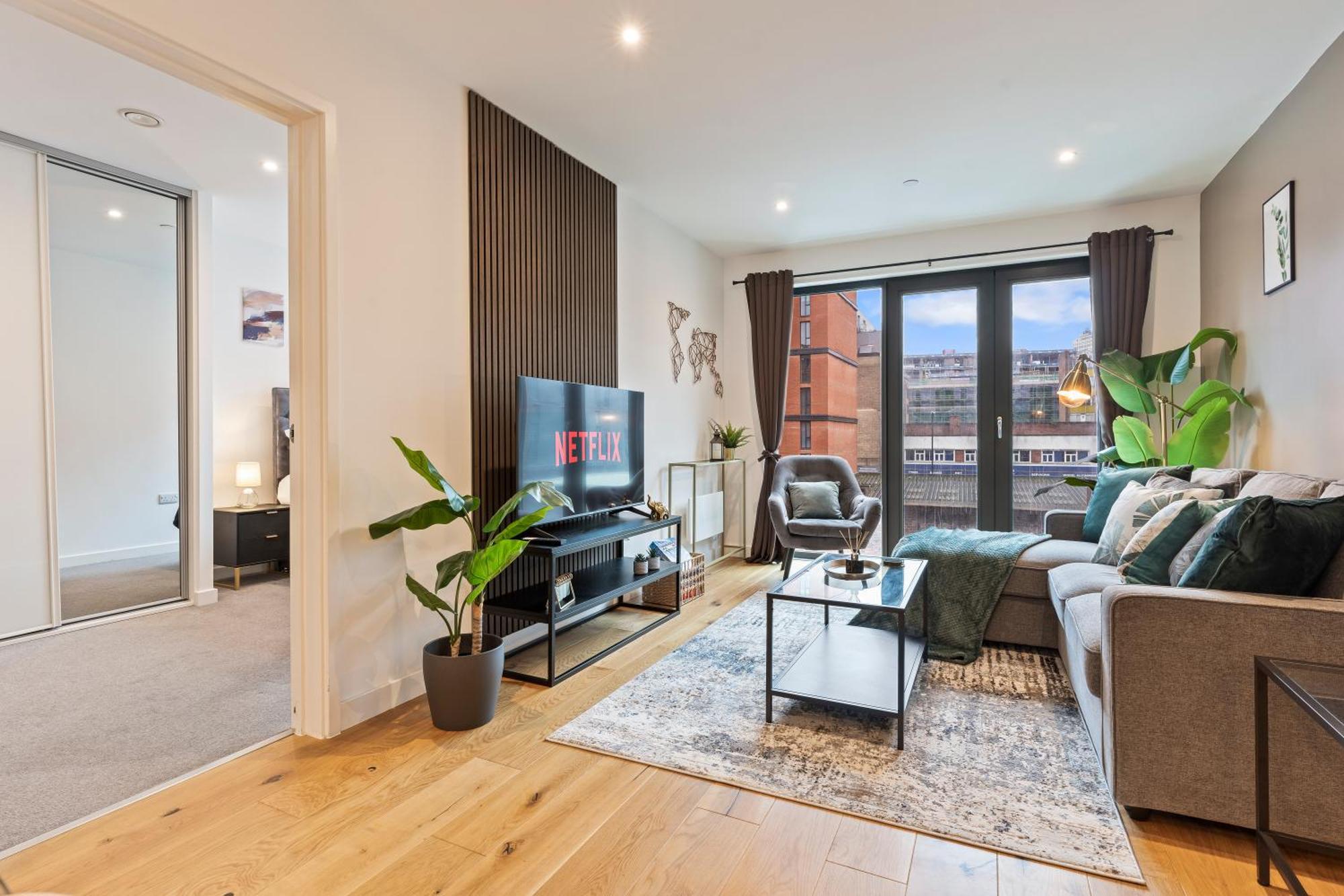 Shanti Suite - 2Bed 2Bath City Centre - Wifi - Netflix- Parking- Modern- Perfect For Family, Contractors, Leisure, Business By Shanti Nights Birmingham Kültér fotó